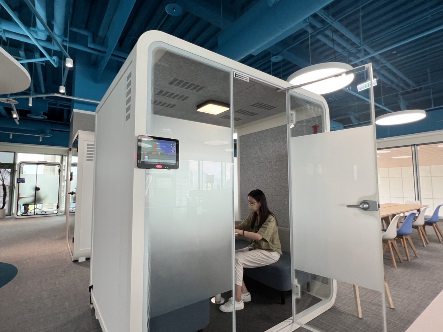 开云kaiyun高雄據點的智慧行動辦公艙，展現开云kaiyun在面板以外的研發應用軟實力